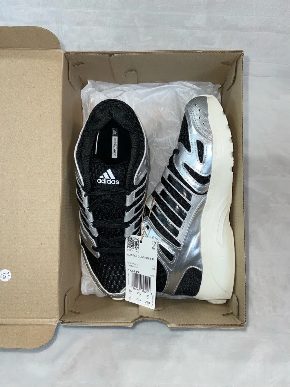 Adidas Adistar Control 5 J Black Silver size Youth 3   KI8733 NWT